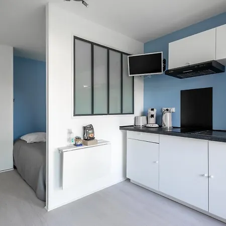 Apartamento Avec Loggia - à 200m De La - Parking