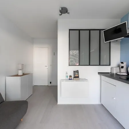 Apartamento Avec Loggia - à 200m De La - Parking *