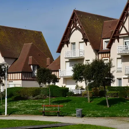 Avec Loggia - à 200m De La - Parking * Courseulles-sur-Mer