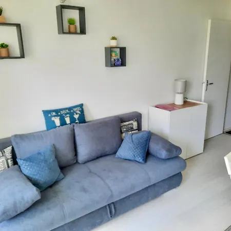 Avec Loggia - à 200m De La - Parking Apartamento *