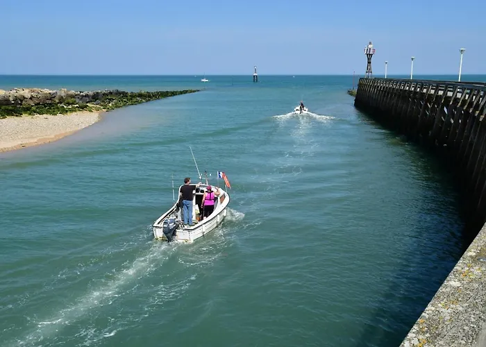 Avec Loggia - A 200m De La - Parking קורסיי-סור-מר
