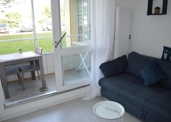 Apartment Avec Loggia - A 200m De La - Parking Courseulles-sur-Mer